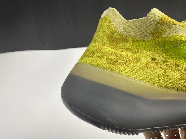YEEZY HYLTE ADIDAS BOOST FZ4990 380 GLOW 0708